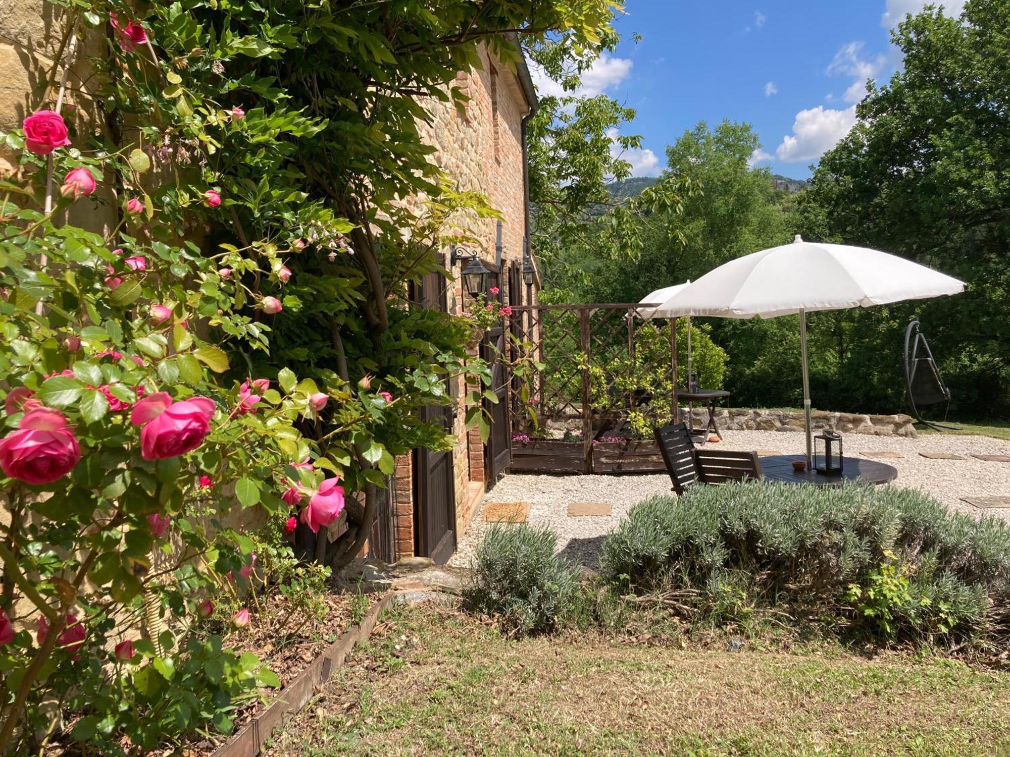 Il Nascondiglio - The Hideaway Aparthotel Amandola Exterior photo